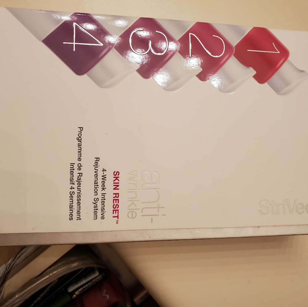 Strivectin Skin Reset kit NWT